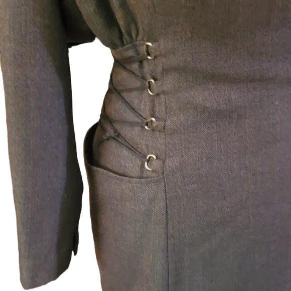 Very Cool  Small Womans Coat, lacing at sides. - Picture 9 of 9